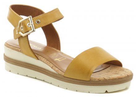 Dámska letná vychádzková sandálová obuv na nízkom kline, vyrobená z pravej prírodnej kože.